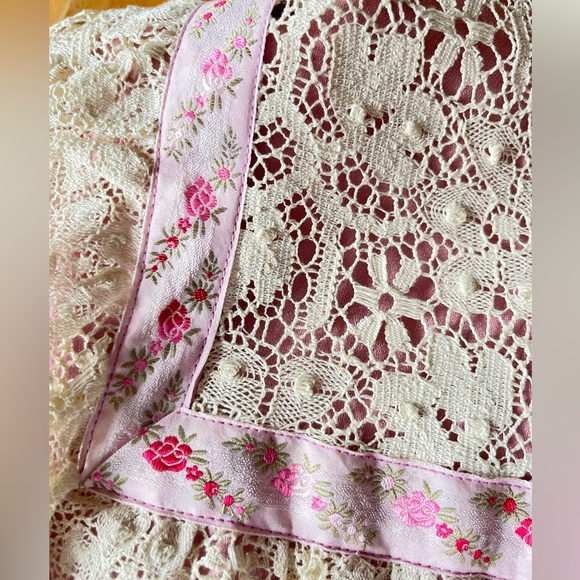 Vintage 70s Pink Satin Prairie Dress Crochet Lace Ruffle Flower Ribbon High Neck - Picture 4 of 14